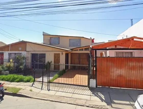 Casa En Venta De 3 Dorm. En Coquimbo