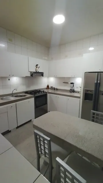 Venta Casa 2 Niveles. Urb Guaicaipuro Cerca De Av Andres Bello. Yy 
