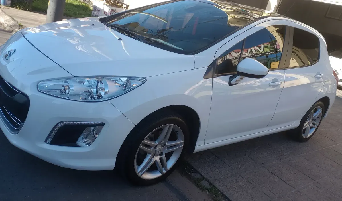 Peugeot 308 2.0 Feline 143cv