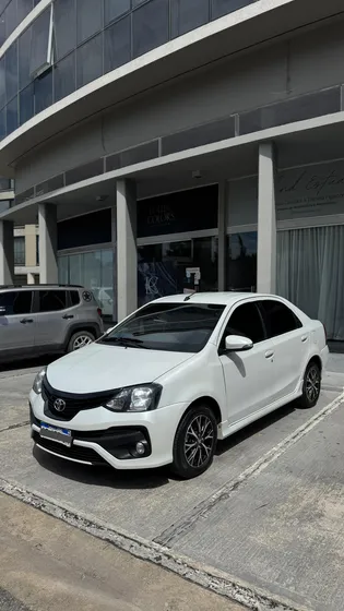 Toyota Etios 1.5 Sedan Platinum At