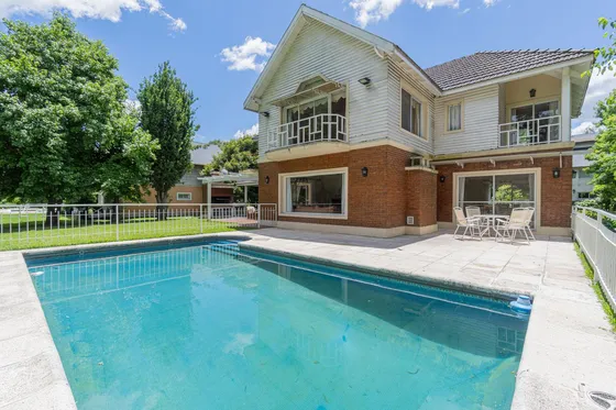 Venta Casa 4 Dormitorios Pileta Vista Al Golf El Paraiso Country Club Guernica