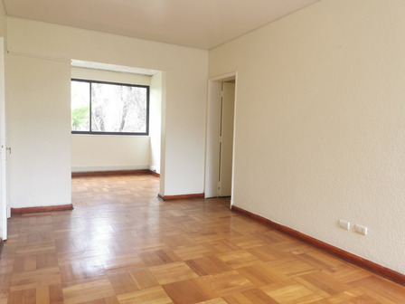 Amplio Departamento En El Renovado Barrio Lastarria Amplio Departamento En El Renovado Barrio Lastarria