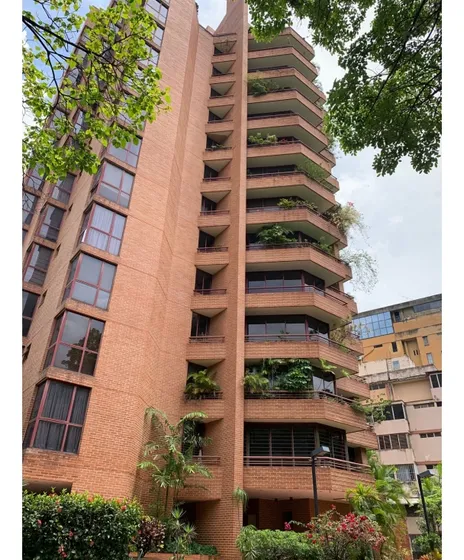 Se Vende Apartamento 228m2 La Florida 3053