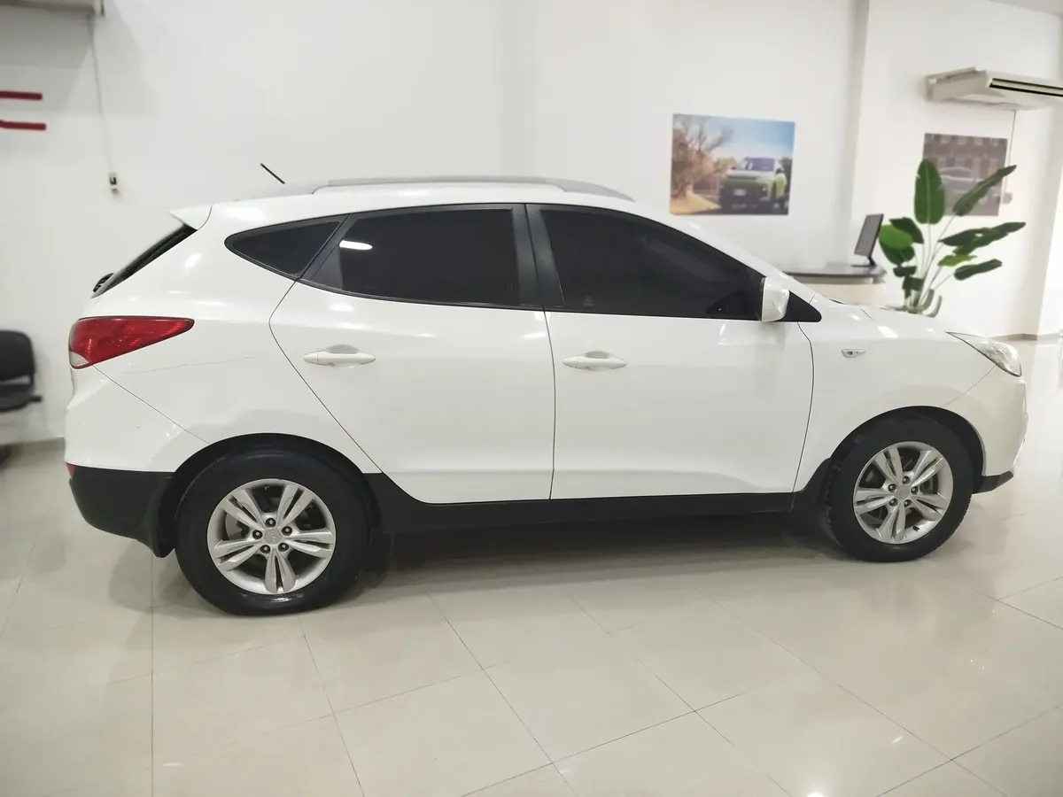 Tucson Gl At 4x2529821409749903364