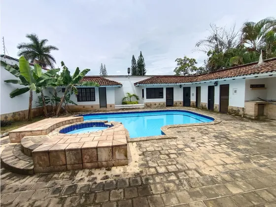 Arriendo Consultorio Ciudad Jardin Cali