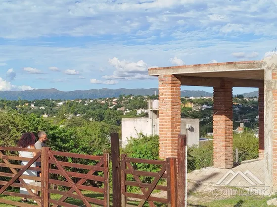 V310 Estancia Vieja - Casa Con Pileta Y Gran Vista