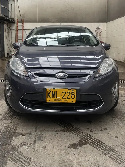 Ford Fiesta 1.6 Hatchback Mecánica