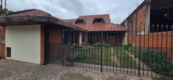 Venta Casa Loma Hermosa 4 Dormitorios Patio Cocher