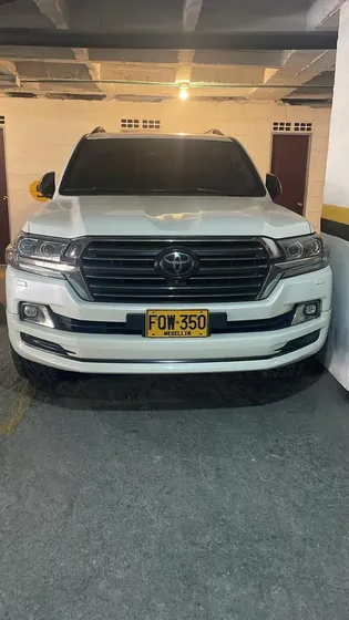 Toyota Land Cruiser 4.5 Imperial Fl Lc200 Diésel