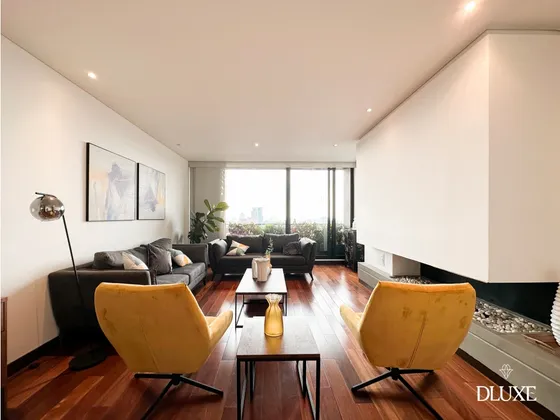 Venta, Apartamento En Rosales Con Terraza, 3 Habitaciones
