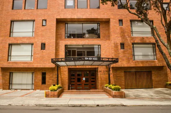 Apartaestudio En Arriendo/venta En Chico Reservado. Cod A2150