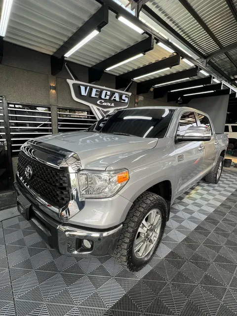Toyota Tundra 1794 4x4