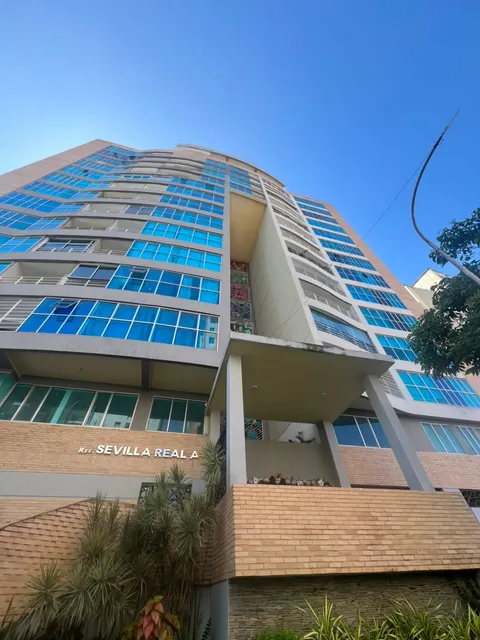 Angelica Rivas Vende Pent House En Res Sevilla Real.
