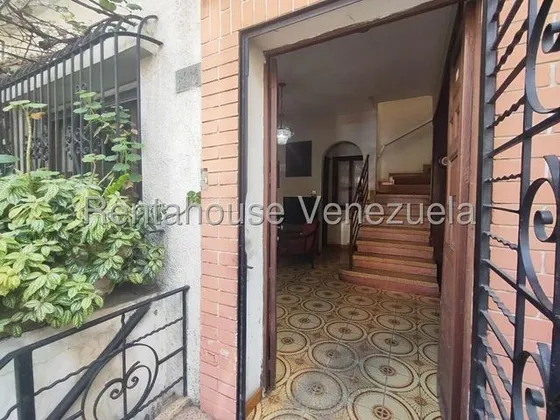 Casa En Venta En Bello Monte.