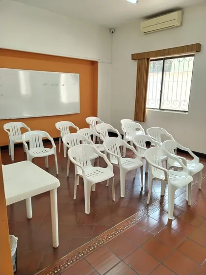 Casa Especial Para Oficinas En Versalles