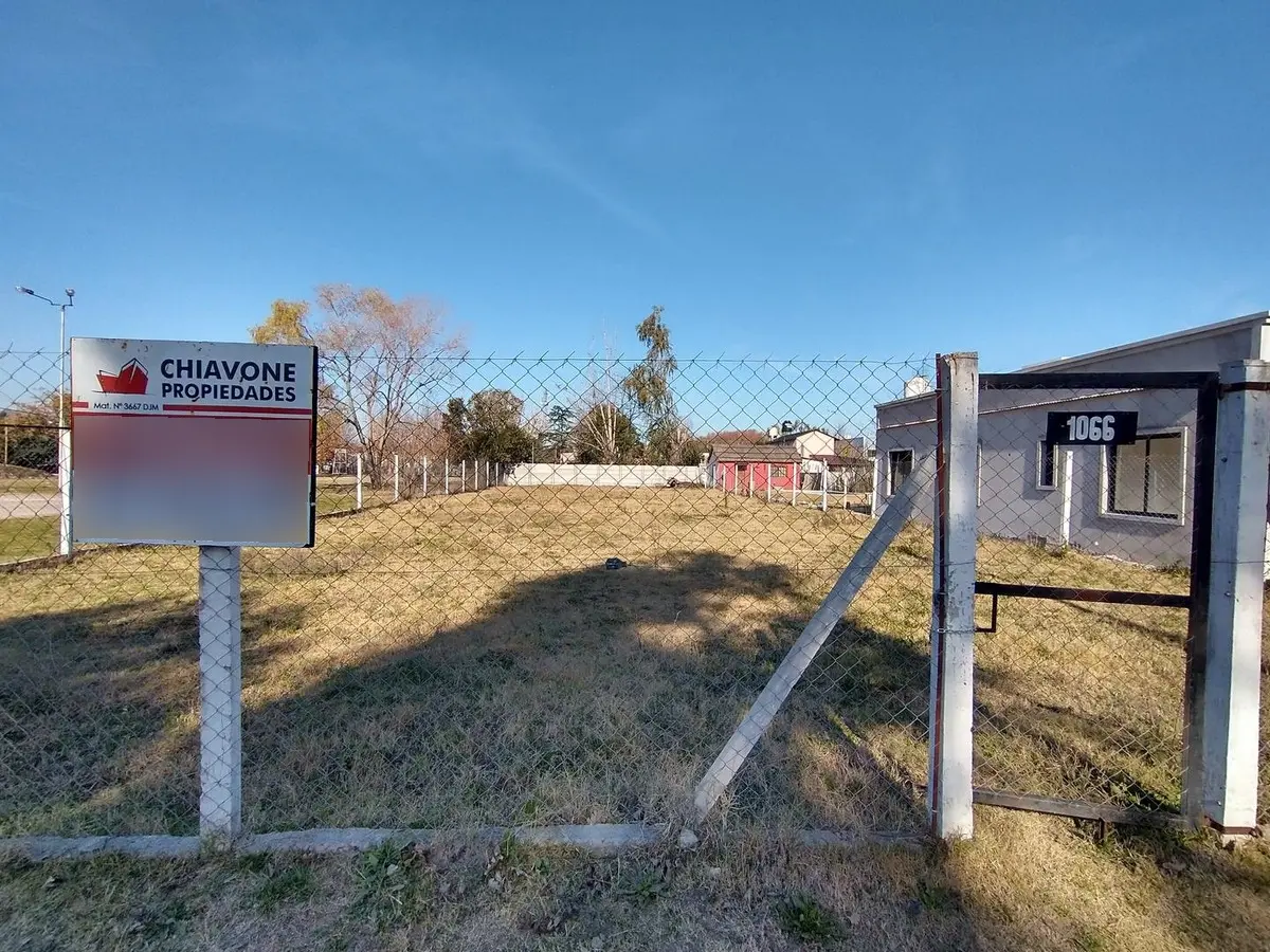 Sale of 2 Fenced Lots - Villars. L10047