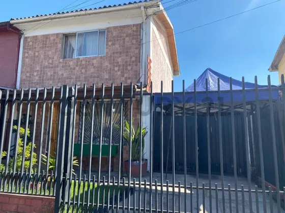 Casa En Venta 4d+2b+1e Pedro Aguirre Cerda+depto.independ...