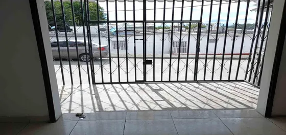Loca En Arriendo En Zona Sur/armenia (279059780).