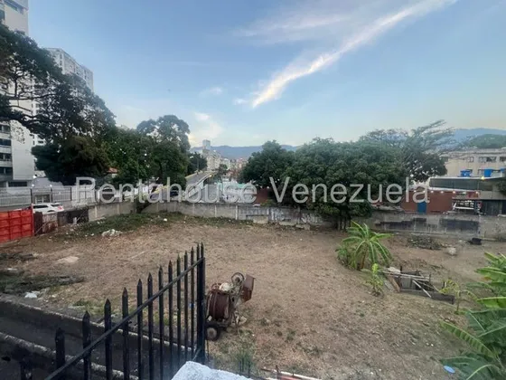 Para Ti Inversionista!! Terreno Totalmente Plano- Urb. El Paraiso-mls #25-1745