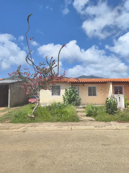 Casa En Brisas De Margarita, Villa Juana 
