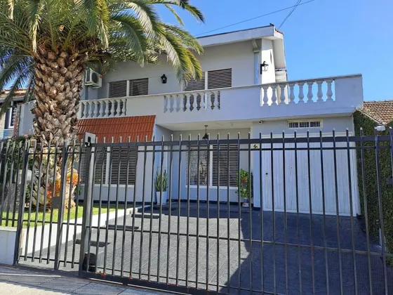 Venta Casa 5 Ambientes En Martín Coronado Excelente Zona - Of. 2586