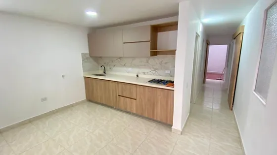 Venta Casa Bifamiliar En Medellin, Barrio Las Palmas. Cerca Centro Comercial San Diego Y Via Las Palmas