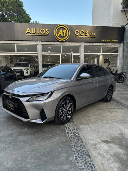 Toyota Yaris Sedán G