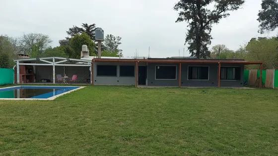 Venta Casa Tipo Quinta La En La Reja - Moreno (con Posibilidad De Permuta)