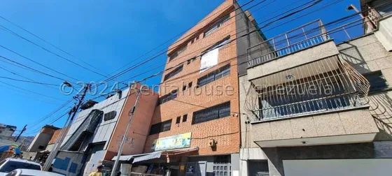 Y.t. Local En Venta, Catia Mls #25-5718