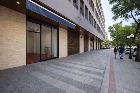 Arriendo Local En Placa Comercial Barrio Italia