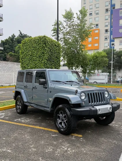 Jeep Wrangler 3.6 3p Sahara V6 4x4 At