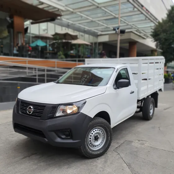 Nissan Np300 2.5 Estacas Dh Aa Pack Seg Mt