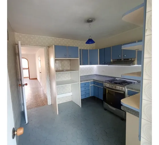 Apartamento En Alquiler 115m², Calle 3/a La Urbina