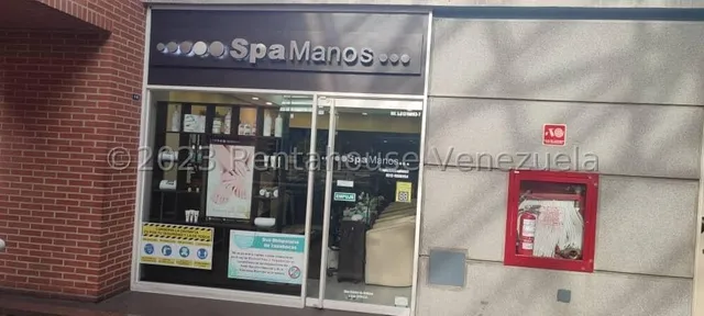 En Venta Local Comercial - Urb. El Cafetal.