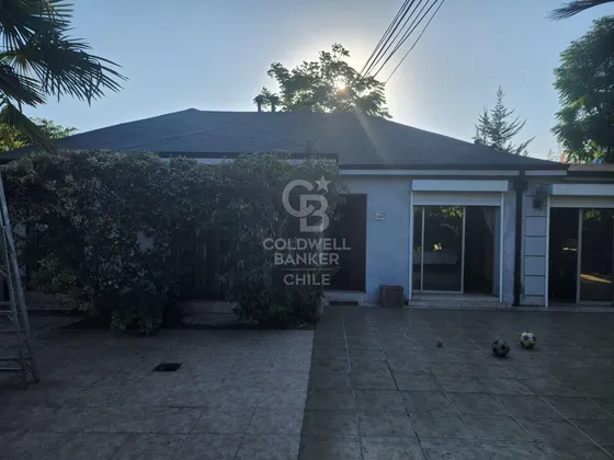 Casa Con Terreno Amplio Y Posibilidad De Ampliación