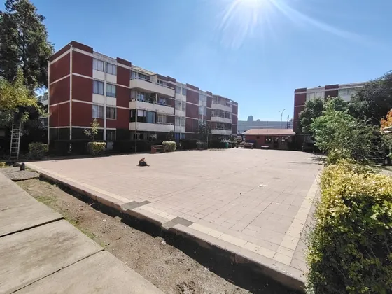 Departamento Piso 2, A 9 Minutos Caminando De Metro Macul.