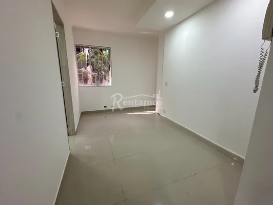 Oficina En Arriendo En Santa Teresita. Cod A776208
