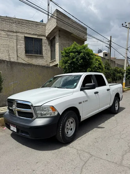 Dodge Ram 2500 Slt Crew Cab 4x2