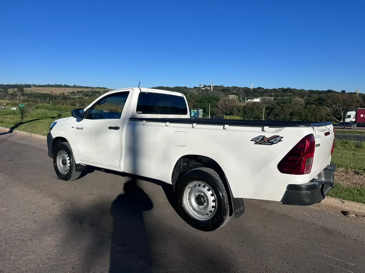 Toyota Hilux 2020 2.8 Tdi Std Cab. Simples 4x4 2p — foto 3