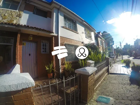 Venta Casa En Bogota - Teusaquillo, San Luis. Cerca A Cc Galerías, Estadio El Campin, Parque San Luis, Troncal Caracas, Zona Universitaria, Cll 63 Y Cll 57
