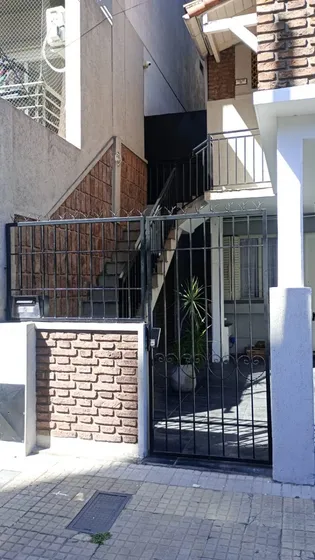 Casa Deposito De 61 Metros A Refacionar A Mts Av Rivadavia