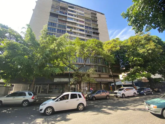 Alquiler De Oficina En Los Chaguaramos, 61,65m2.