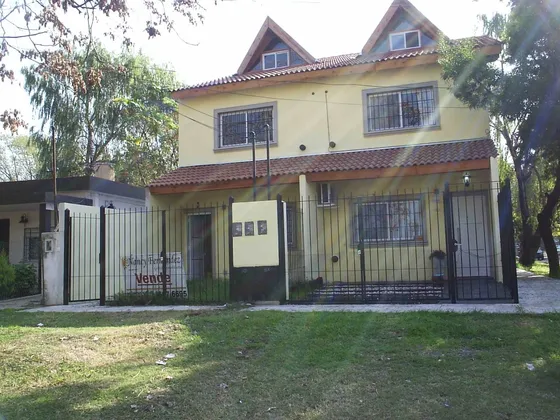 Bella Vista: Hermoso Triplex
