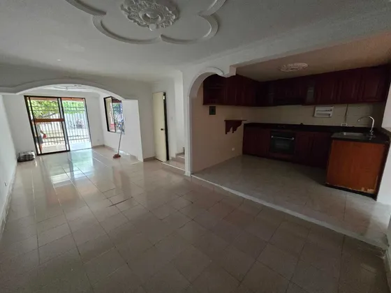 Casa Para Arriendo En Urbanizacion Los Laureles Cartagena Cod 76048