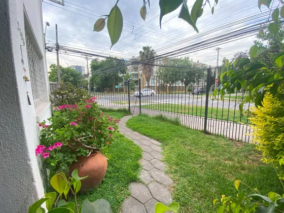 Excelente Casa En Ñuñoa!!
