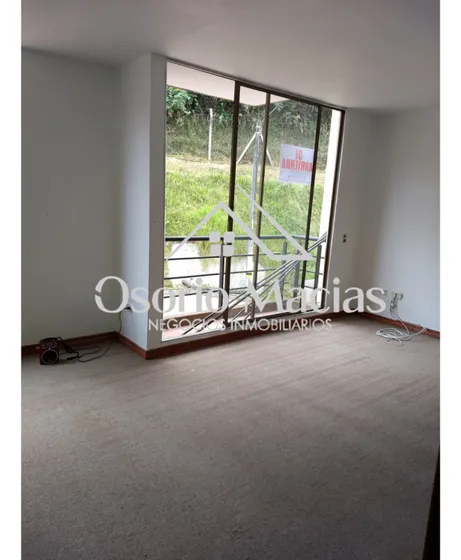 Venta De Casa En Los Rosales 