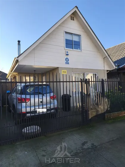 Casa En Venta De 3 Dorm. En Los Angeles