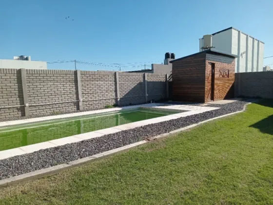 Terreno Amplio Con Pileta Quincho En Bella Italia
