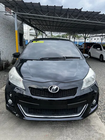 Toyota Vitz Japonés