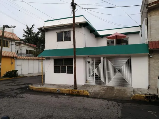 Venta De Casa En Jardines De Cerro Gordo, Ecatepec